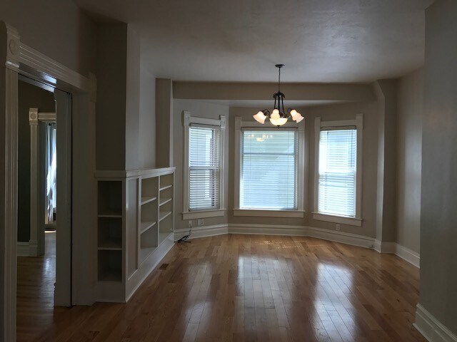 Foto del edificio - Vintage, Northend, Spacious Home ~ Availab...