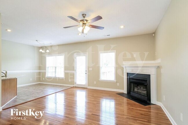 Foto del edificio - 127 Scottsdale Ln