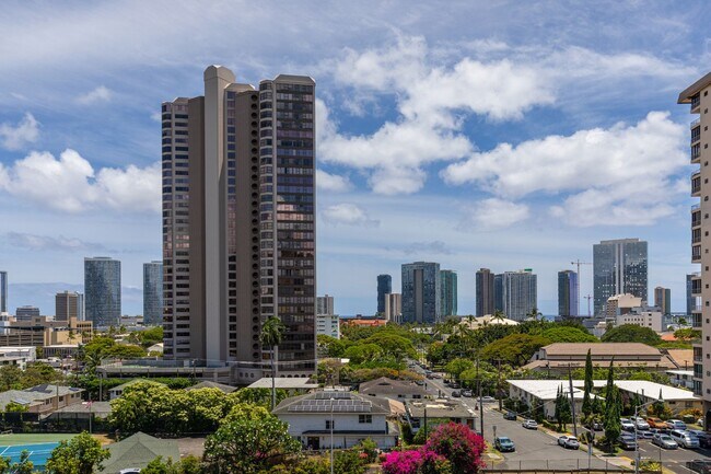 Foto del edificio - The Townhouse 1bd/1ba/1pk w extra large lanai