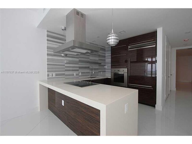 Building Photo - 1100 Biscayne Blvd