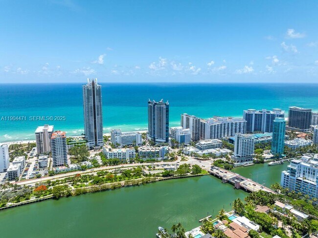 Foto del edificio - 6301 Collins Ave