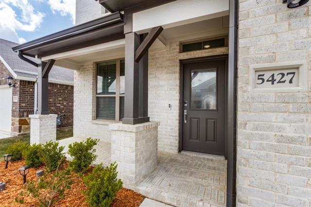 Foto del edificio - 5427 Big Thicket Ln