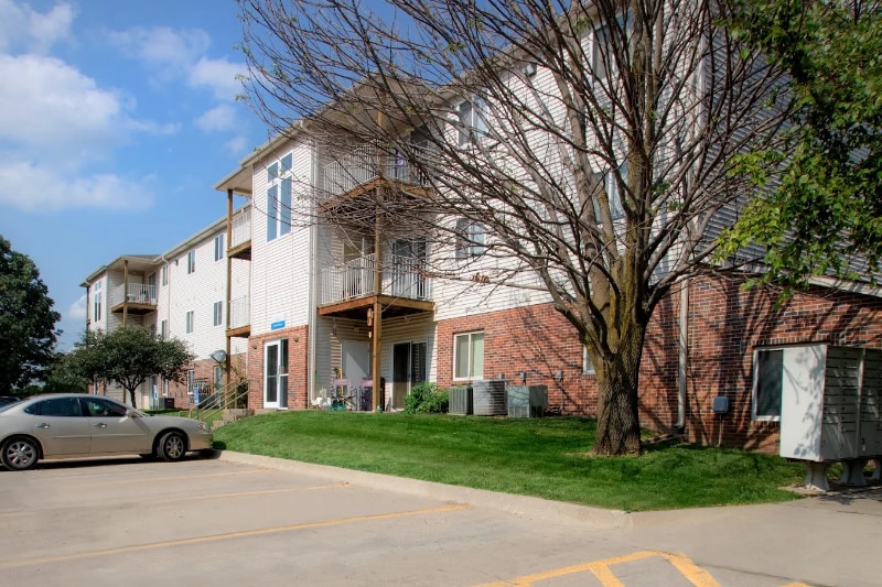 Photo - 649 Parkwild Dr (Council Bluffs, IA)