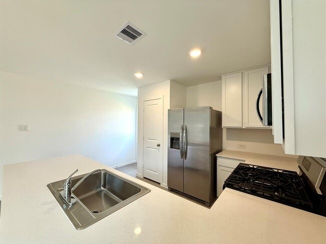 Building Photo - 12419 Lady Slipper Rd