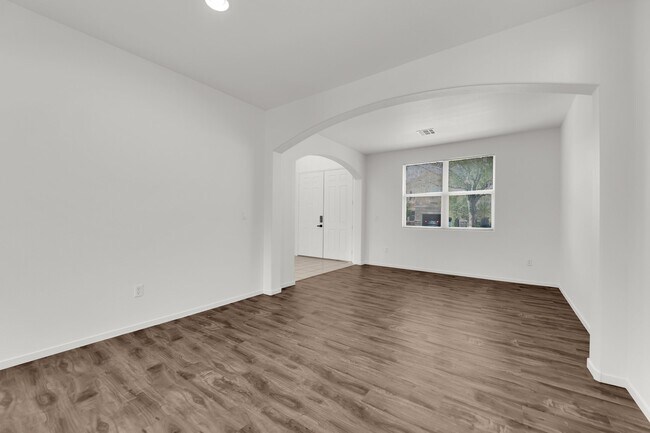 Foto del edificio - 9633 Rolling Thunder Ave