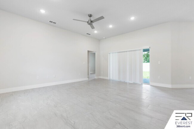 Building Photo - 30 Easterly Pl