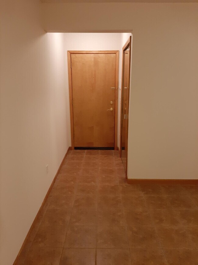 Building Photo - 9666 Sawgrass Ct