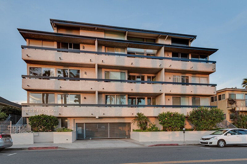 Foto principal - 2221 Ocean Ave