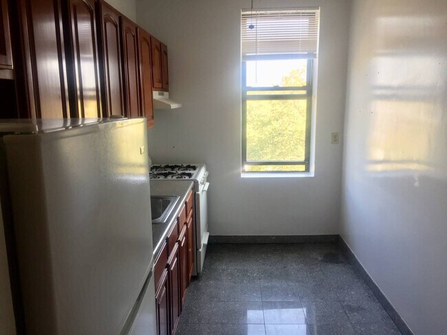 Foto del edificio - 8302 6th Ave