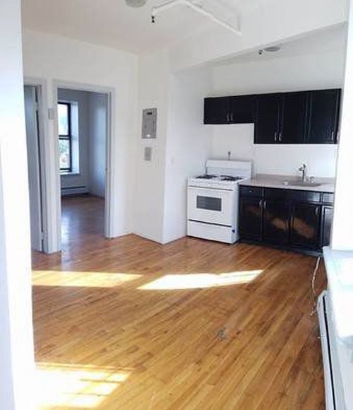 Foto del edificio - 375 Pleasant Ave