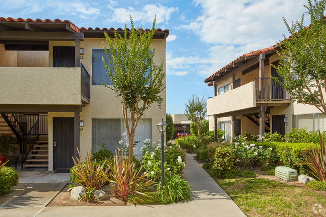 Building Photo - 111 Tustin Plaza Apartments