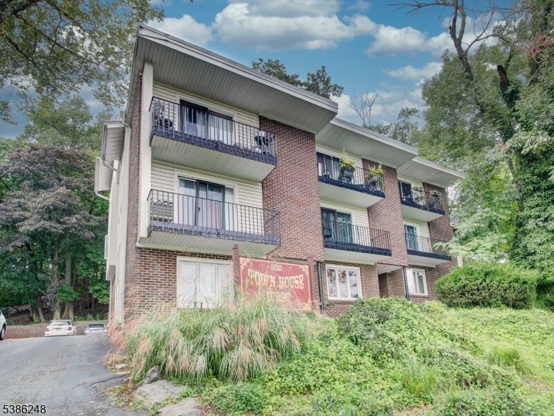 Foto principal - 850 Bloomfield Ave