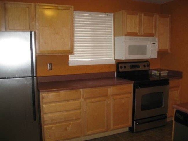 Foto del edificio - 712 N Walnut St
