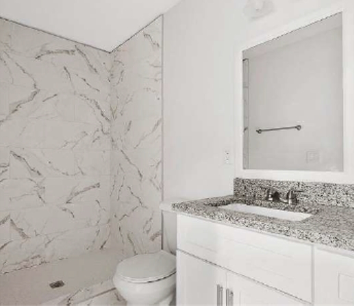 Interior Photo - 678 Commercial Ave