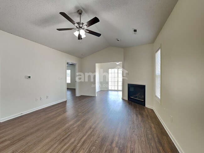 Building Photo - 100 Exeter Court