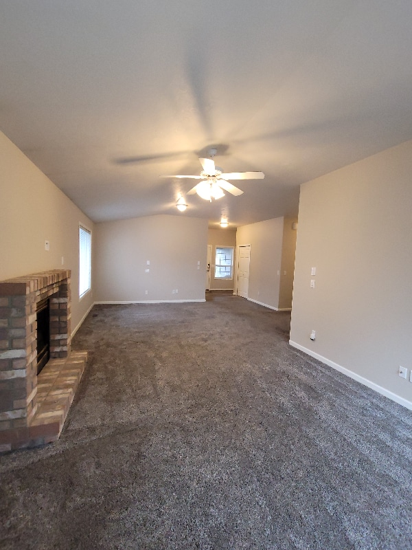 Building Photo - 5617 SW Windflower Dr