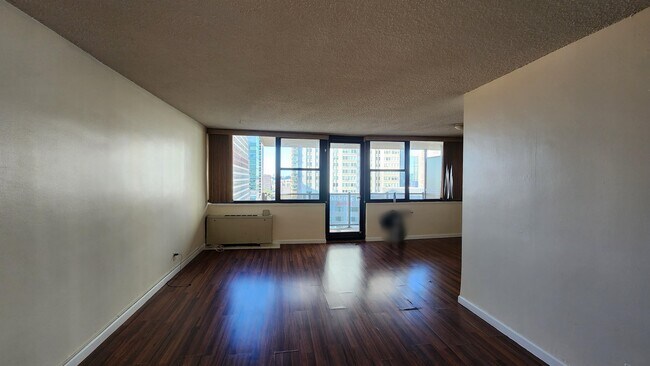 Foto del edificio - 280 Marin Blvd