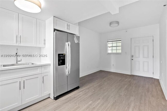 Foto del edificio - 1351 SW 4th St