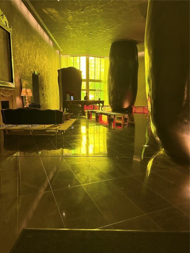 Building Photo - 465 Brickell Ave