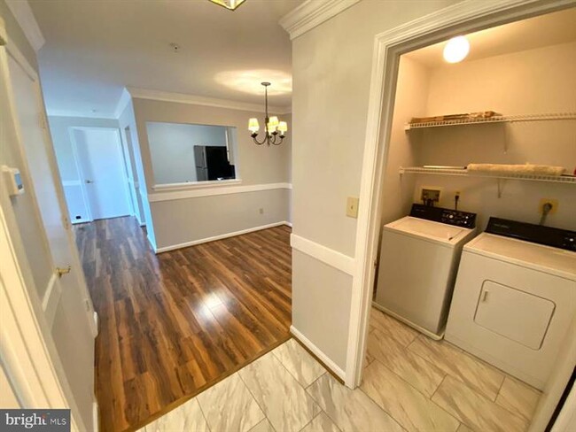 Foto del edificio - 13205 Cloppers Mill Dr