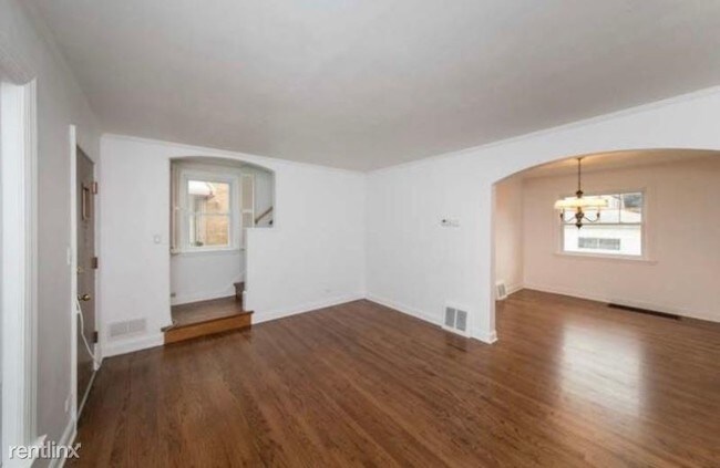 Foto del edificio - 7540 W Devon Ave