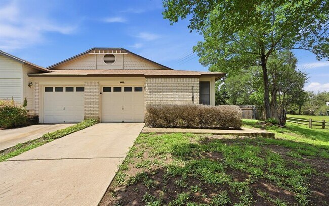 Foto del edificio - 11728 Norwegian Wood Dr