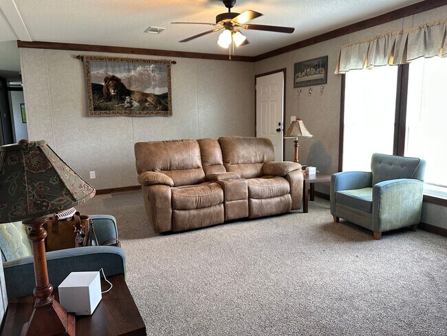 Building Photo - Charming 5-Acre Rental with Optional Barn ...