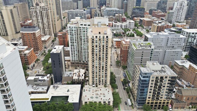 Building Photo - 70 W Huron St