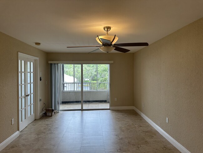 Foto del edificio - 2851 N Oakland Forest Dr