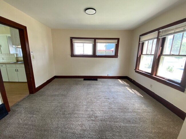 Foto del edificio - 908 S Hawkins Ave