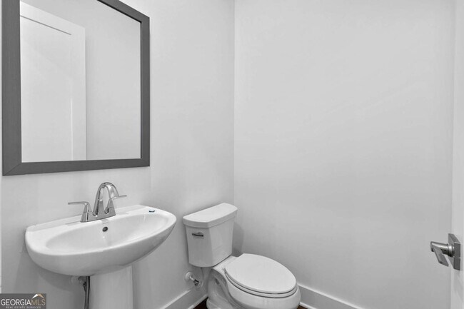 Building Photo - 515 Motivation Cir NW