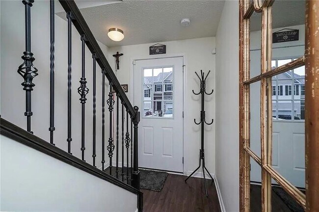 Building Photo - 511 Isabella Ct