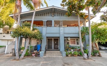 Building Photo - 1070 W Santa Ana Blvd