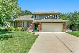 Building Photo - 2226 S Linden Ct