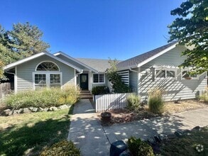 Building Photo - 1062 Thelma Way