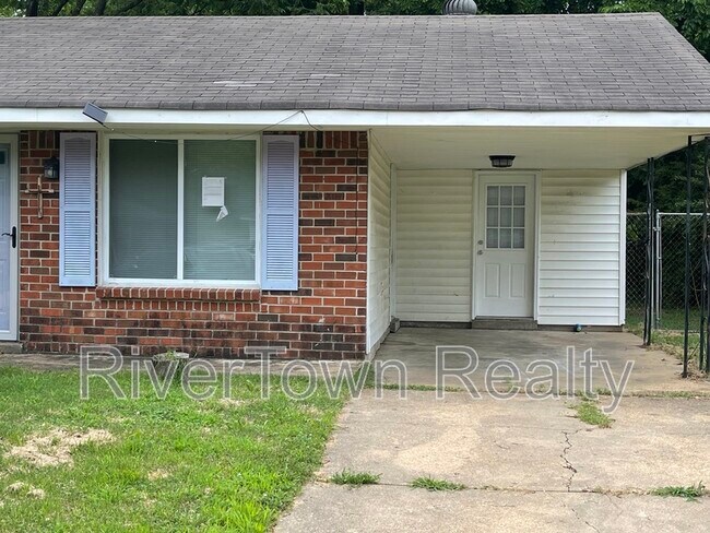 Building Photo - 6630 Embassy Cir