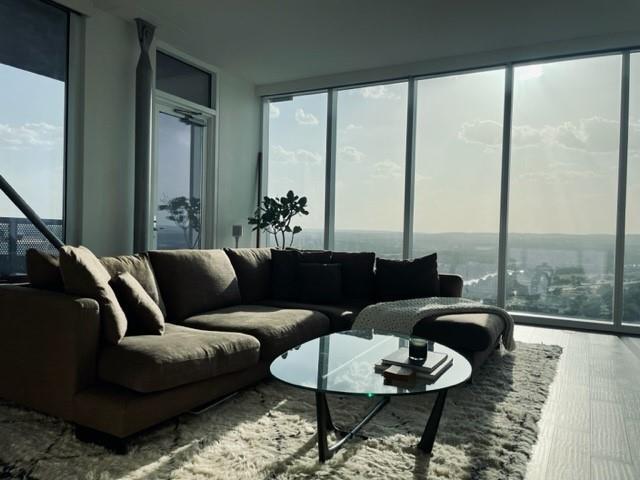 Foto del edificio - 301 West Ave