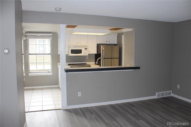 Building Photo - 2010 S Hannibal St