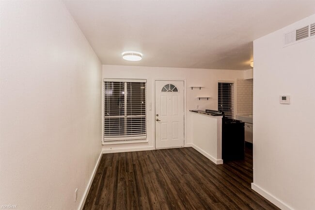 Building Photo - 1 br, 1 bath House - 4111 Avenue A 209 209