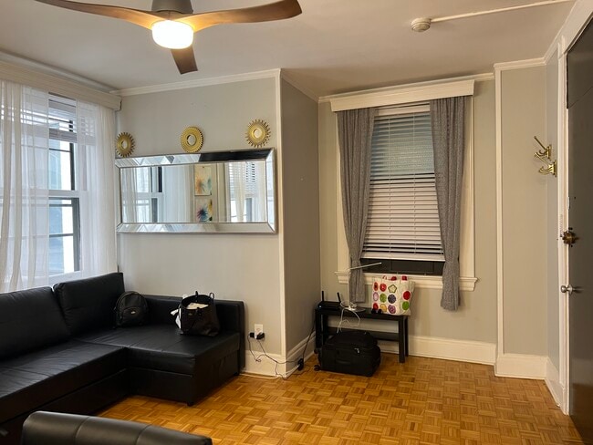 Building Photo - 21 Beacon St