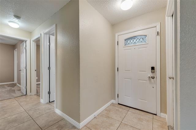 Foto del edificio - 4958 Briar Oaks Ln