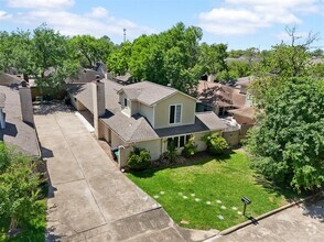 Building Photo - 10831 Sugar Hill Dr