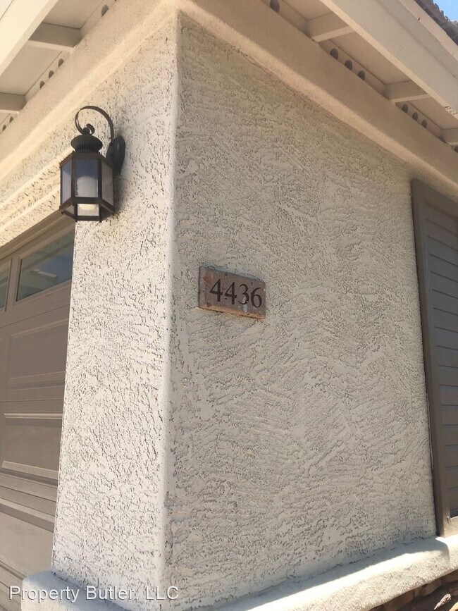 Building Photo - 4 br, 2 bath House - 4436 E. Maplewood St.