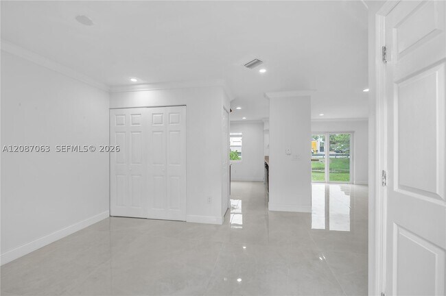 Building Photo - 10667 NW 45th St