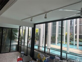 Building Photo - 4999 Kahala Ave