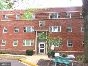Building Photo - 1311 N Ode St