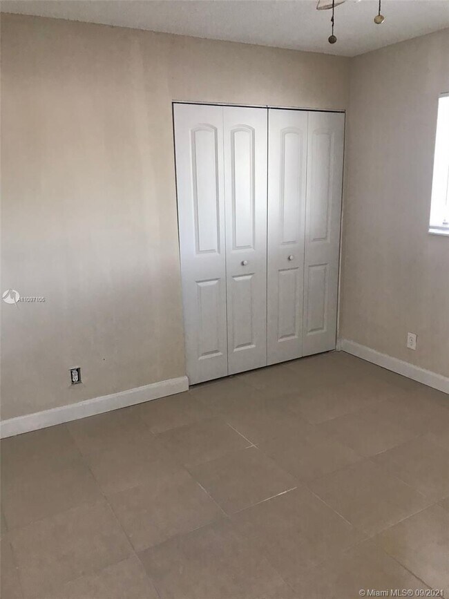 Building Photo - 8550 Sherman Cir N