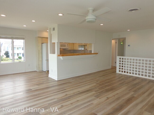 Foto del edificio - 2 br, 1 bath House - 4700 East Beach Drive #1