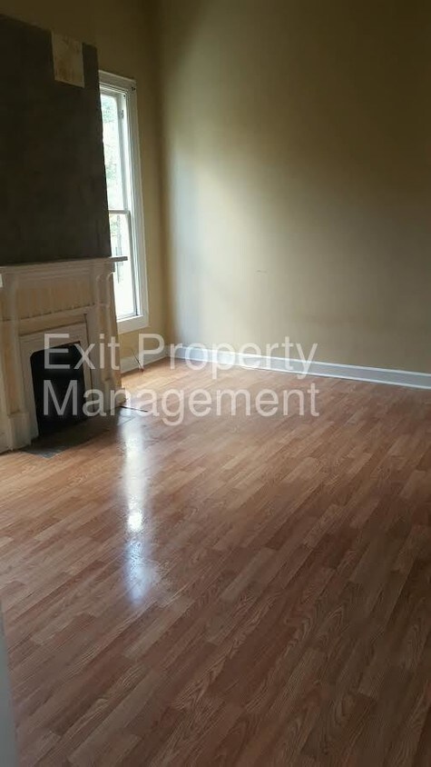 Foto principal - 618 E Main St
