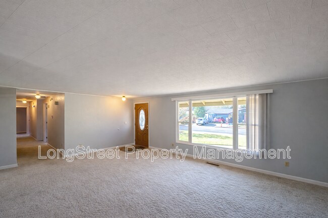 Foto del edificio - 2917 Takena St SW